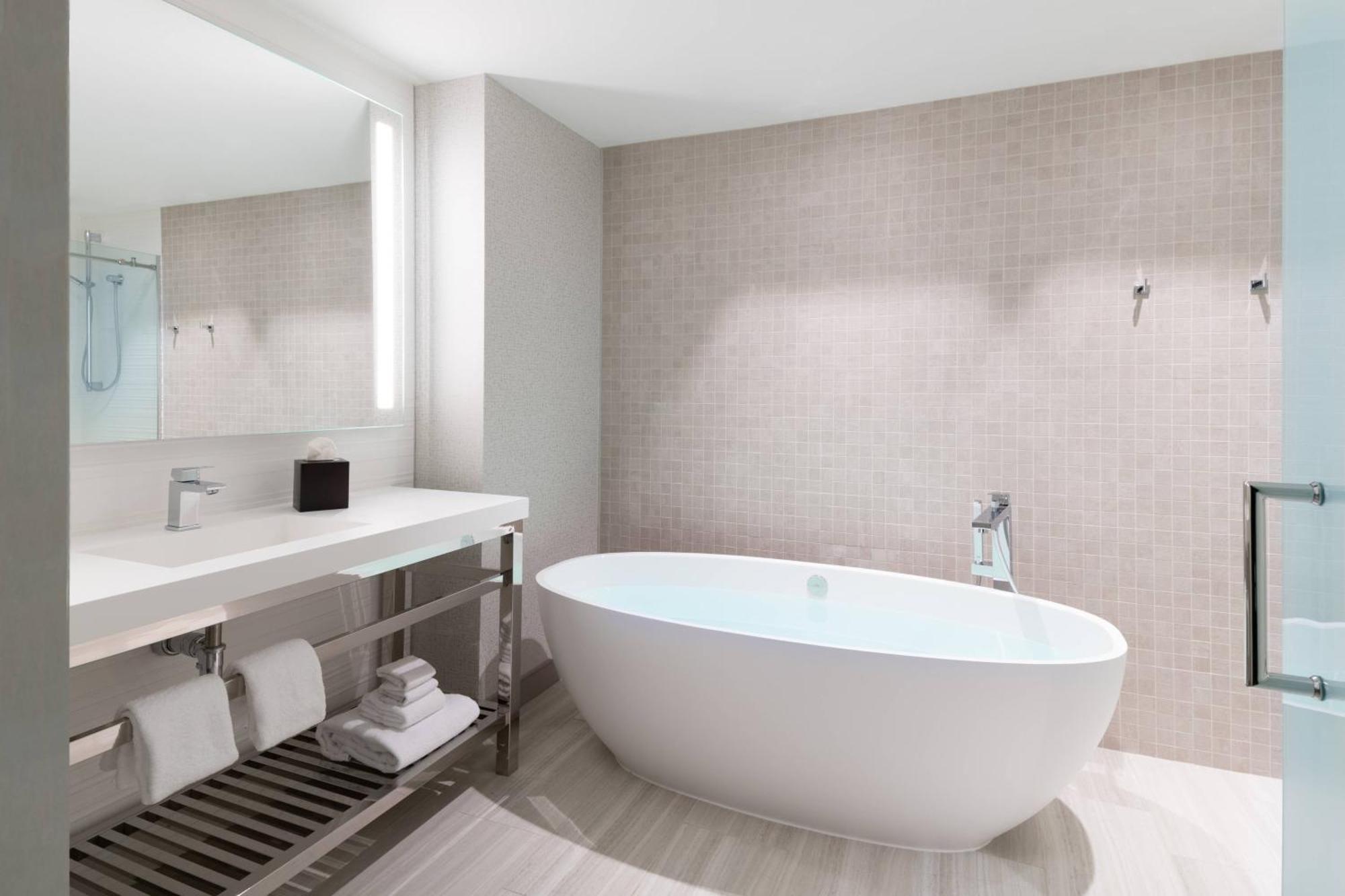 Ac Hotel By Marriott Portsmouth Downtown/Waterfront Bagian luar foto
