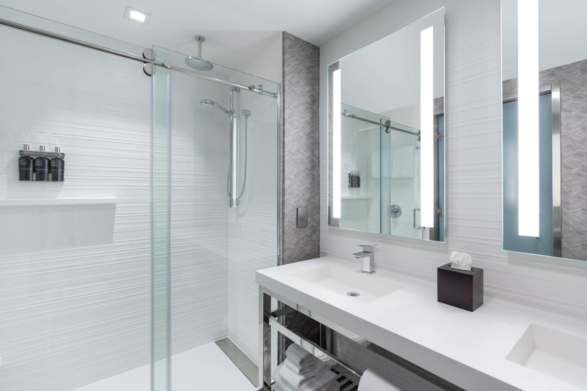 Ac Hotel By Marriott Portsmouth Downtown/Waterfront Bagian luar foto